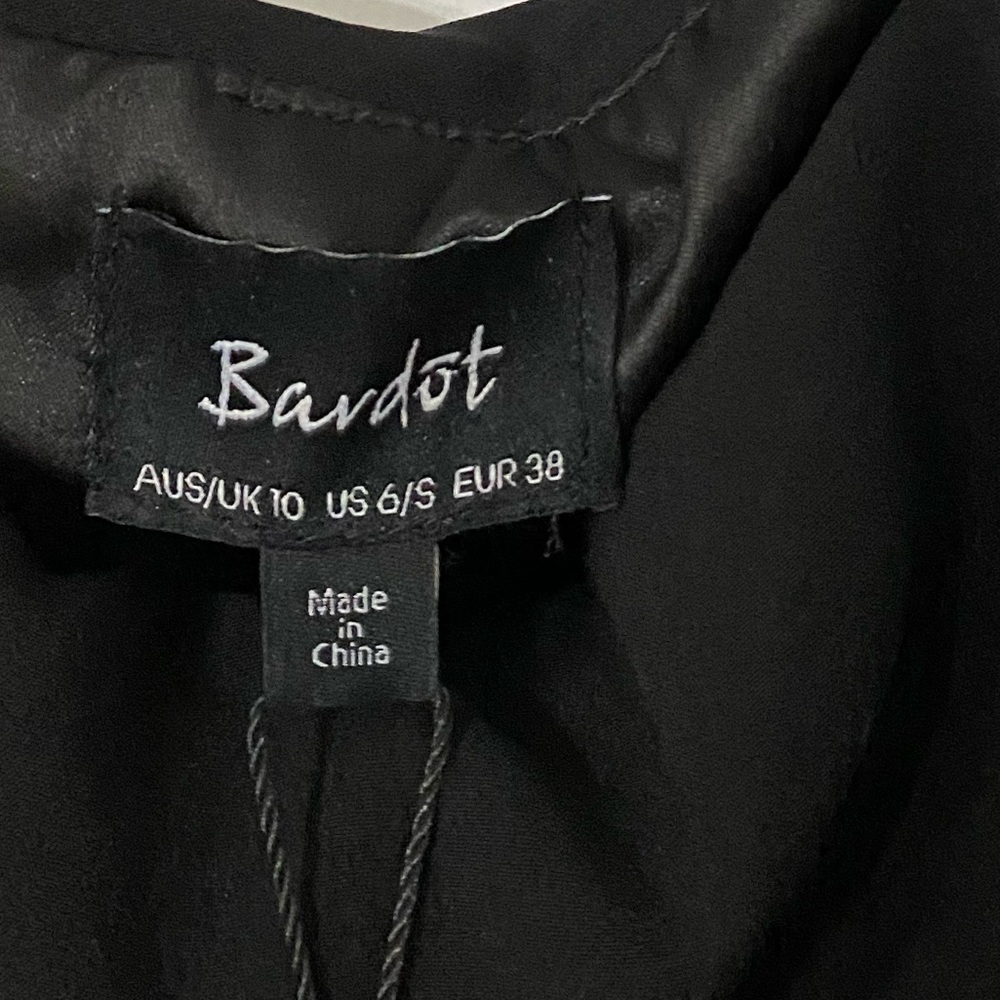NWT BARDOT Black Off Shoulder Dress 6 - Picture 5 of 13